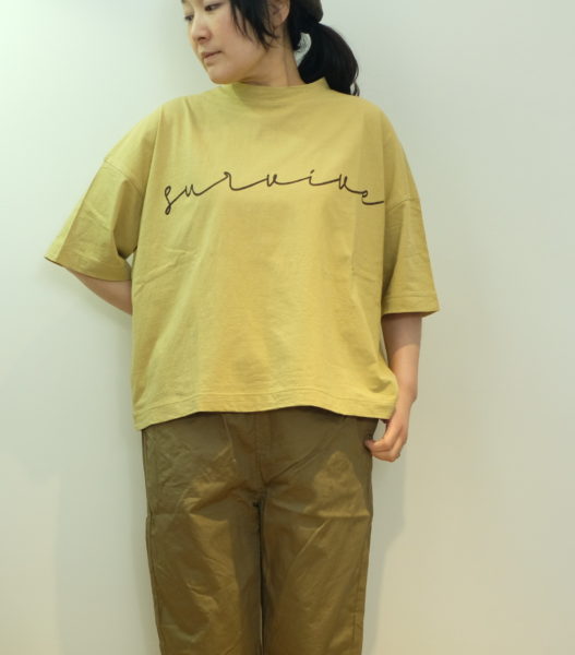 tumugu　ラフィ天竺のプリントTシャツ