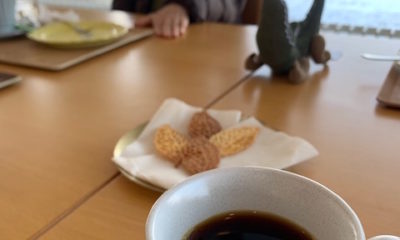 岩手県立美術館ミュージアムカフェ「Coccole Caffé」を立ち寄りコースにしましょう。